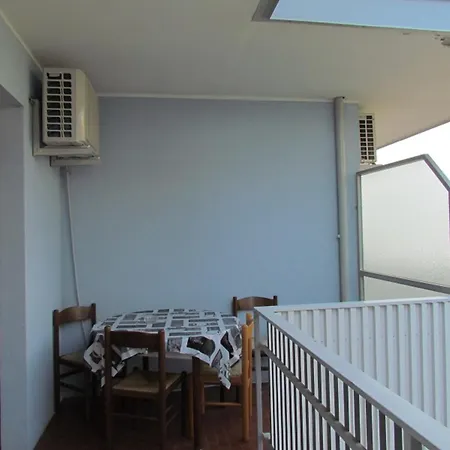 Ferienhaus Renovated Flat In Pool Paradise - Beahost *